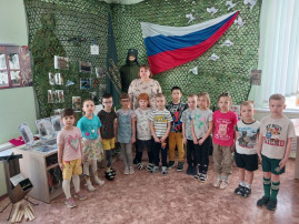 Сегодня воспитанники подготовительных групп "Подсолнушек " и "Солнышко " посетили музей. Сегодня воспитанники подготовительных групп "Подсолнушек " и "Солнышко " посетили музей.