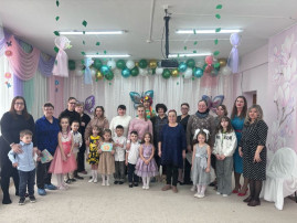 В старшей группе №8 прошёл праздник, посвящённый дню 8 марта. В старшей группе №8 прошёл праздник, посвящённый дню 8 марта.